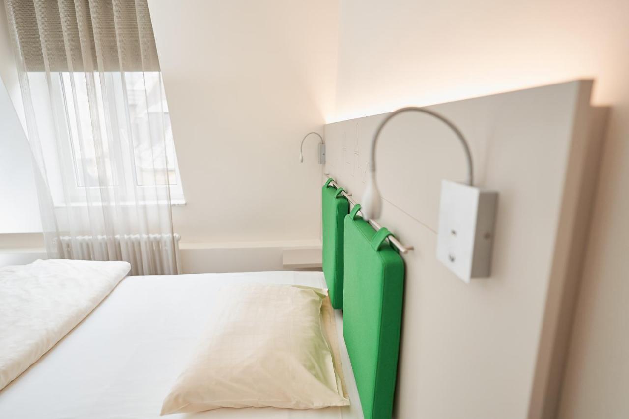Stadthotel Engel Еттлінген Екстер'єр фото