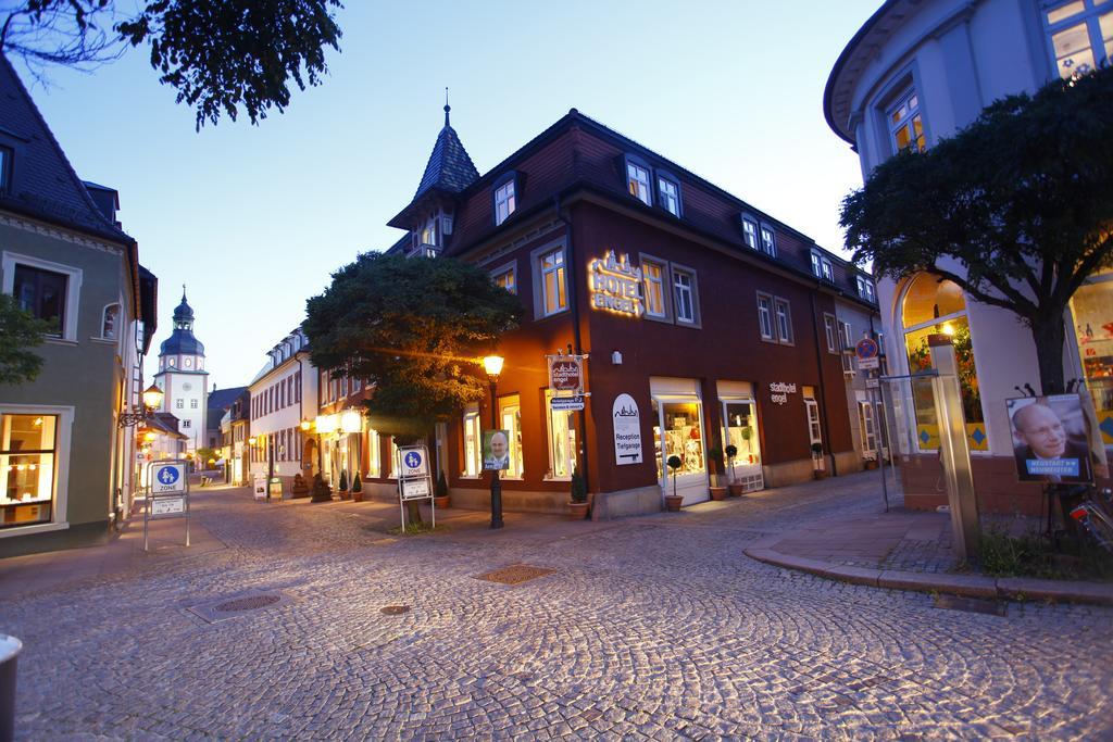 Stadthotel Engel Еттлінген Екстер'єр фото